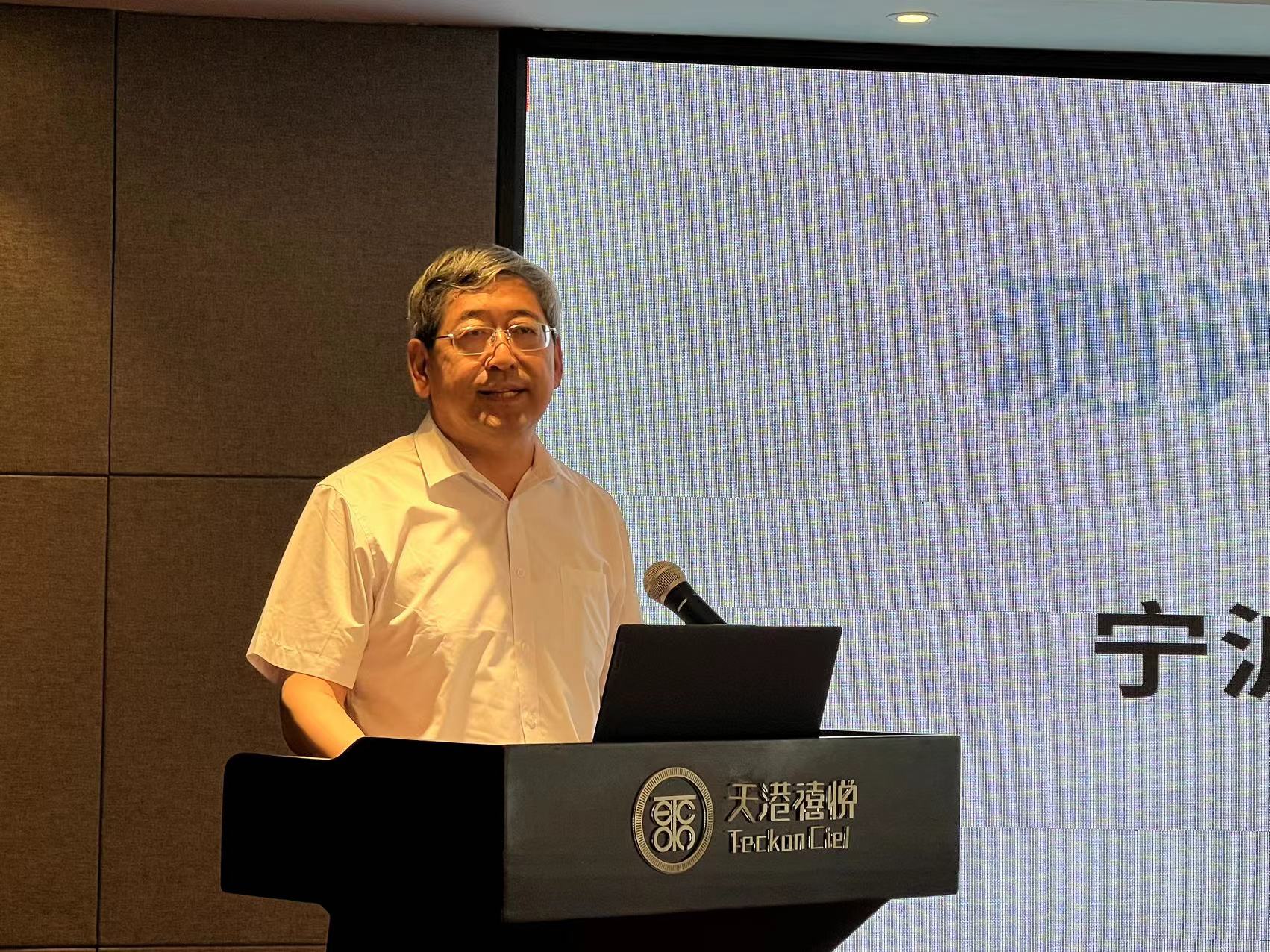 18cf6822c993f30156a967557e59d86.jpg 18cf6822c993f30156a967557e59d86.jpg